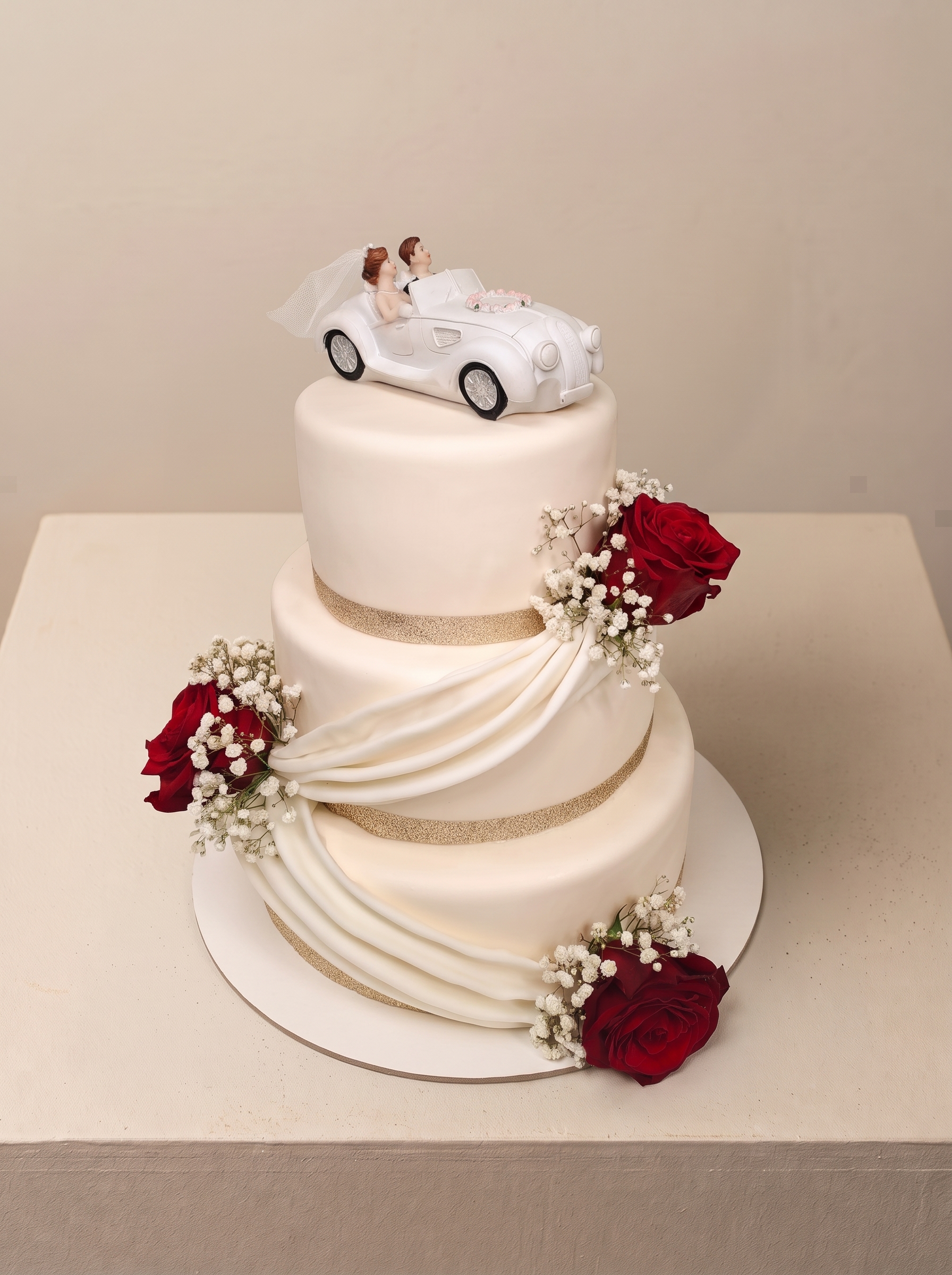 Tort festiv de nuntă